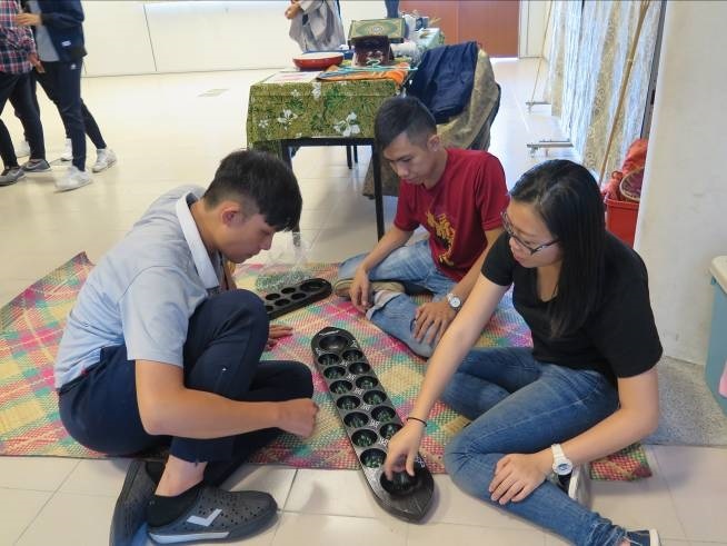 馬來西亞遊戲—馬來播棋(congkak)圖片