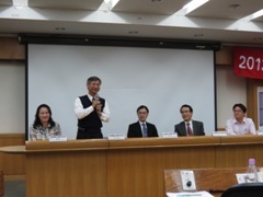 教務長蔡宗宏給予學生鼓勵圖片