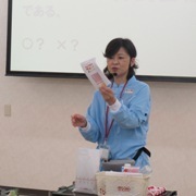 美乃滋公司員工說明美乃滋公司的歴史沿革與產品圖片