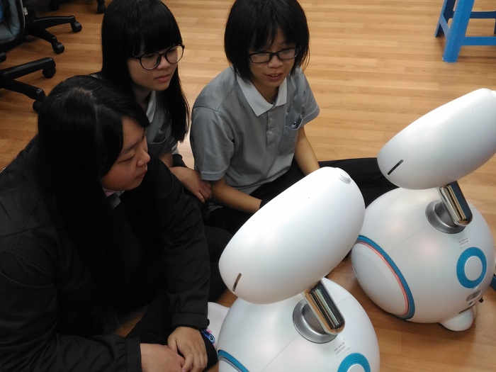 學生專題開發機器人App圖片