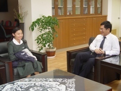 校長羅文瑞教授，特地接見柯佩妏同學圖片