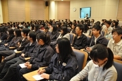 透過業界座談會，讓大三、大四學生提前準備面對職場圖片